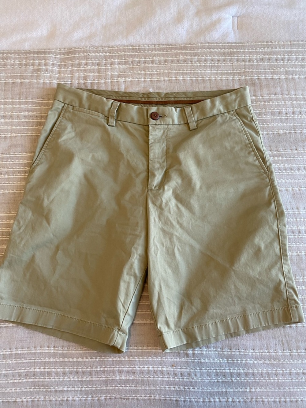 Tommy Bahama Men's Chino Shorts in Khaki